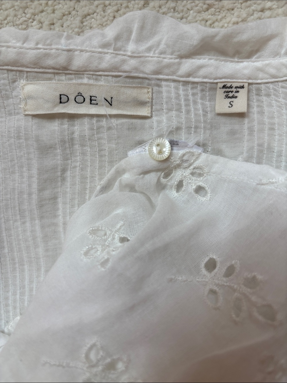Doen Henri Eyelet Blouse - Picture 11 of 17